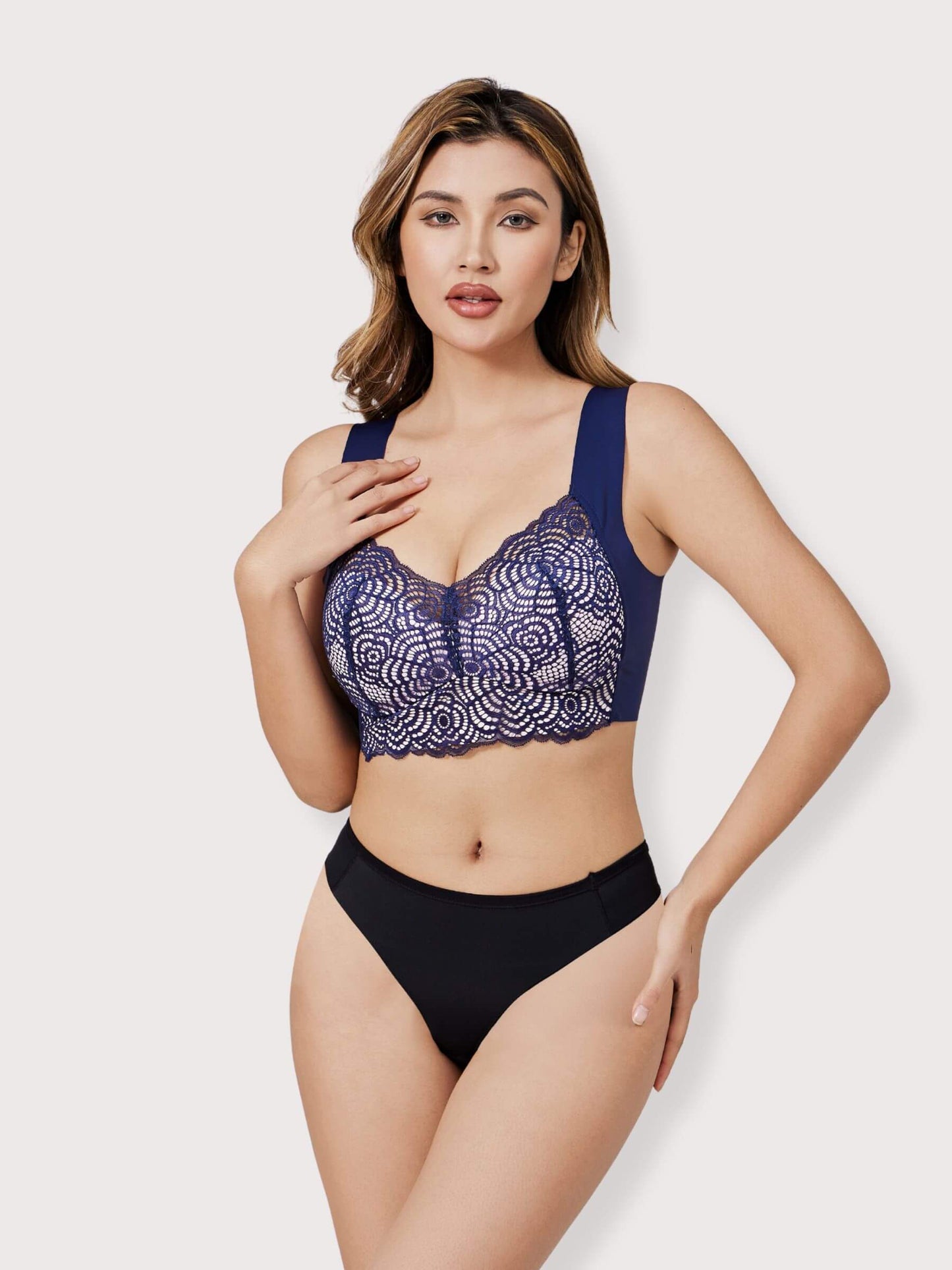 Nina – Kényelmes Push-Up Melltartó Merevítő Nélkül HG